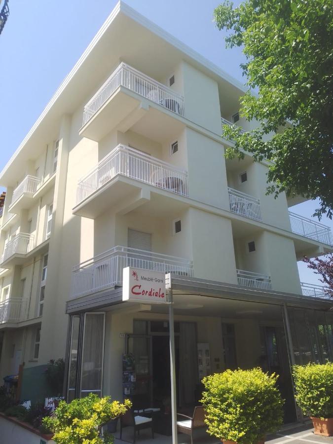 B&B - Meuble' - Hotel " Cordiale " Misano Adriatico Exteriér fotografie