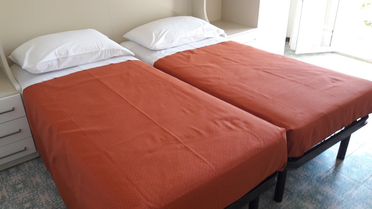 B&B - Meuble' - Hotel " Cordiale " Misano Adriatico Exteriér fotografie