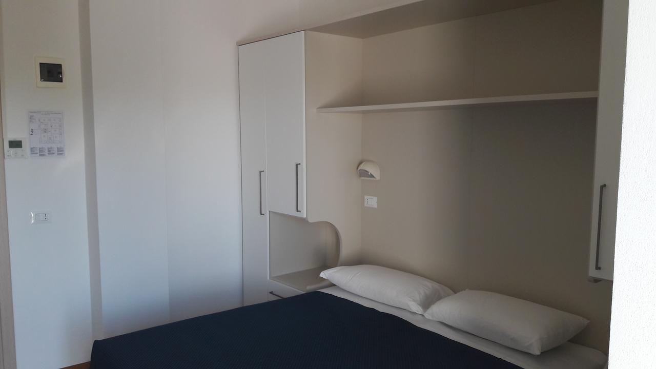 B&B - Meuble' - Hotel " Cordiale " Misano Adriatico Exteriér fotografie