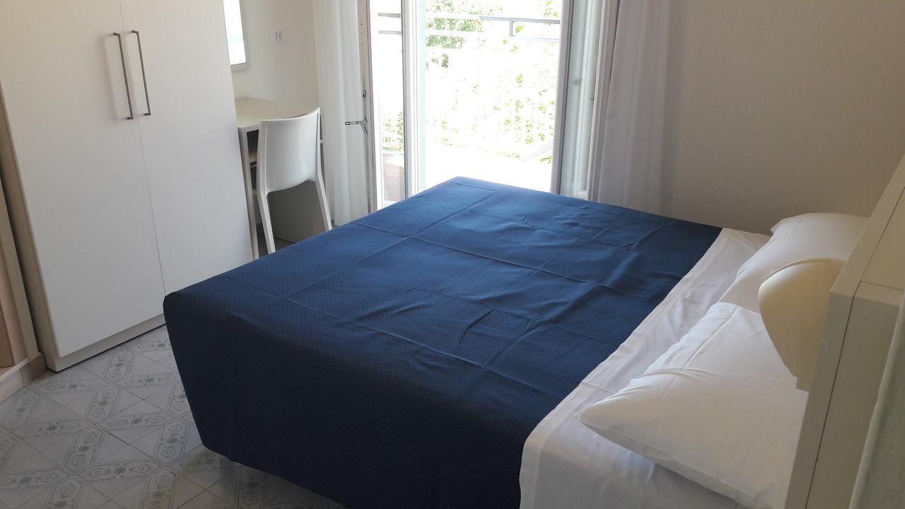 B&B - Meuble' - Hotel " Cordiale " Misano Adriatico Exteriér fotografie